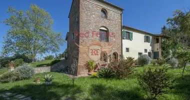 Propiedad comercial 790 m² en Volterra, Italia