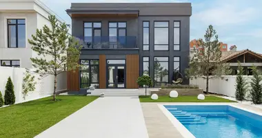4 room house in Lymanka, Ukraine