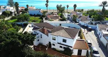 6 bedroom house in Dos Hermanas, Spain