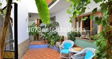 5 bedroom house in Malaga, Spain