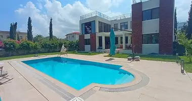 Villa 4 bedrooms in Girne Belediyesi, Northern Cyprus