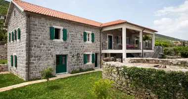 Villa 5 bedrooms in Lustica, Montenegro