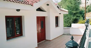 Casa 5 habitaciones en Moniatis, Chipre