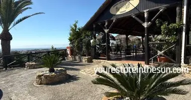 4 bedroom house in Benahavis, Spain