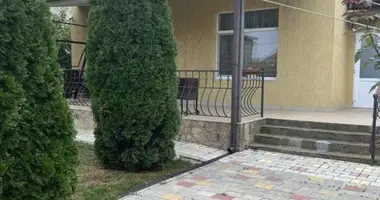 Dom 3 pokoi w Fontanka, Ukraina