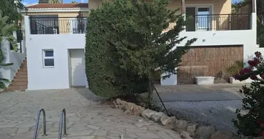 4 bedroom house in Peyia, Cyprus