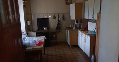 Wohnung 3 zimmer in Saslauje, Belarus
