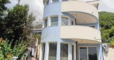 5 bedroom house in Baošići, Montenegro