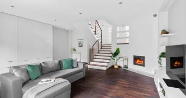 5 bedroom house in Warsaw, Poland