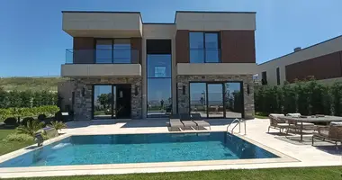 Villa 6 bedrooms in Buyukcekmece, Turkey