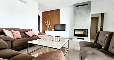 Mieszkanie 4 pokoi w Empa, Cypr