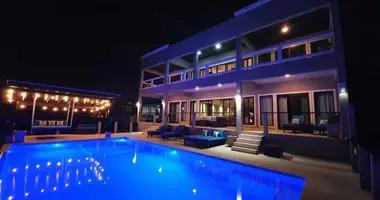 Haus 5 Schlafzimmer in West Bay, Honduras