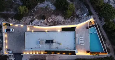 Villa in Opcina Rogoznica, Kroatien