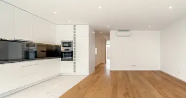 2 bedroom apartment in Vila Nova de Gaia, Portugal