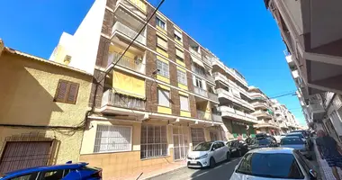 Mieszkanie 3 pokoi w Torrevieja, Hiszpania