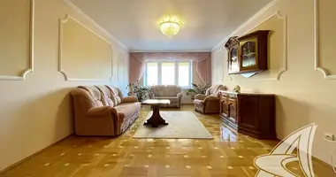 Apartamento 3 habitaciones en Muchaviecki sielski Saviet, Belarús