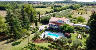 5 bedroom house in Grad Porec, Croatia