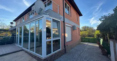 2 bedroom house in Poroy, Bulgaria