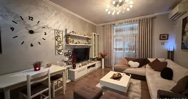Квартира 2 комнаты в Тирана, Албания
