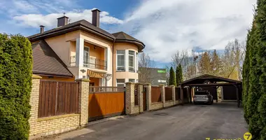 Haus in Valiarjanava, Belarus