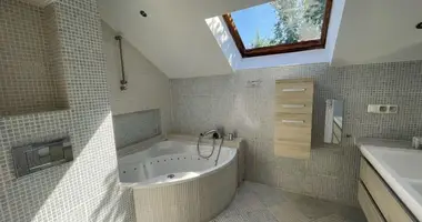 2 bedroom house in Warsaw, Poland