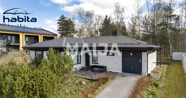 Дом в Helsinki sub region, Финляндия