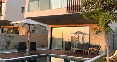 Mieszkanie 3 pokoi w Chloraka, Cypr