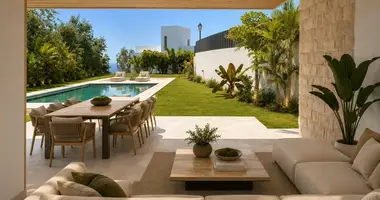 Villa 5 bedrooms in Benalmadena, Spain