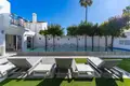 Haus 5 Schlafzimmer 220 m² Dos Hermanas, Spanien