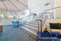 Commercial property 715 m² in Alicante, Spain