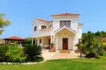 4-Schlafzimmer-Villa 200 m² in Peristerona, Zypern