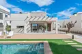 Villa de tres dormitorios 109 m² Urbanizacion Dona Pepa, Španjolska