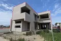 3 bedroom house 295 m² Dromolaxia, Cyprus