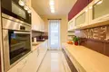 Commercial property 3 rooms 67 m² in Warsaw, Poland