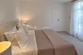 Villa de tres dormitorios 130 m² Francia, Francia