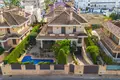 6-Schlafzimmer-Villa 728 m² Torrevieja, Spanien