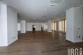 Pomieszczenie biurowe 4 pokoi 583 m² w Tirana Municipality, Albania