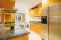 3 bedroom apartment 192 m² Dos Hermanas, Spain