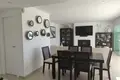 Haus 4 Schlafzimmer 230 m² Dos Hermanas, Spanien