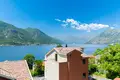 Wohnung 2 Schlafzimmer  Dobrota, Montenegro