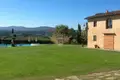 Nieruchomości komercyjne 870 m² Arezzo, Włochy