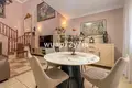 Haus 5 Schlafzimmer 340 m² Dos Hermanas, Spanien