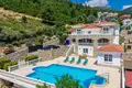 5-Zimmer-Villa 500 m² in Yesiluzumlu, Türkei