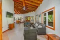 5 bedroom house 254 m² West Bay, Honduras
