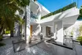 Haus 4 Schlafzimmer 442 m² Dos Hermanas, Spanien