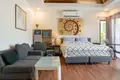 Villa mit 2 Schlafzimmern 250 m² Rawai, Thailand