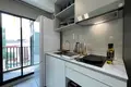 Complejo residencial Premier residential complex with a huge swimming pool and lush green areas in Suan Luang, Bangkok, Thailand