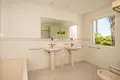 4 bedroom house 388 m² Artola, Spain