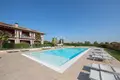 Mieszkanie 5 pokojów 175 m² Desenzano del Garda, Włochy