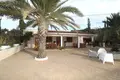 Villa 13 bedrooms 1 806 m² Elda, Spain